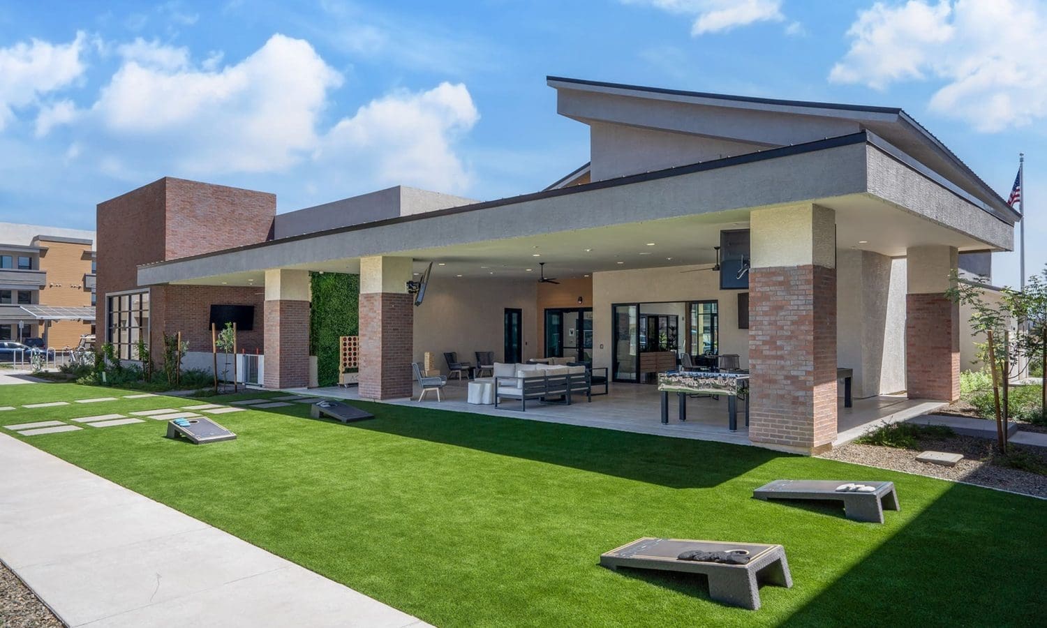 6452f0d66d53c4.72440799931